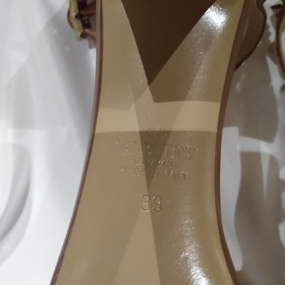 Valentino Garavani Rockstud Slingback Block Healed Sandal (NEW) - Picture 6 of 6